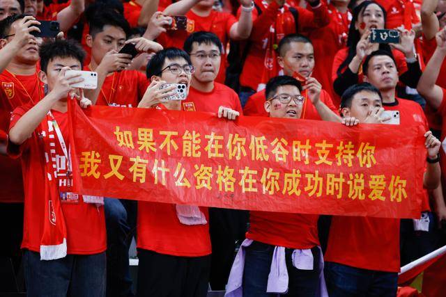 杨鸣：羡慕广东政策吸引人才 羡慕杜锋有周琦